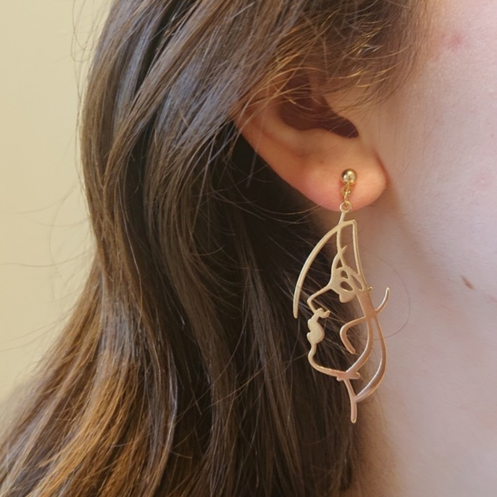 💕LAST ONE Silver Beauty Asymmetrical Earrings - Picture 2 of 8